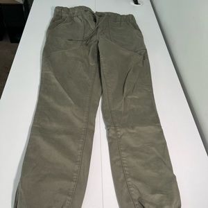 Super comfy AE pants!